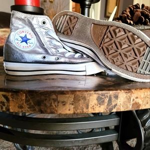 Chuck Taylor Converse